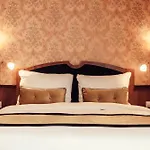 Hotel Carlton Square