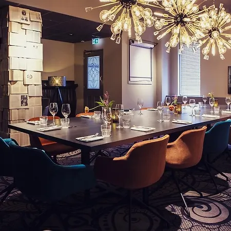 Hotel Carlton Square 4*