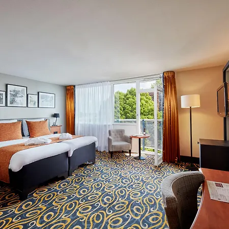 Hotel Carlton Square 4*