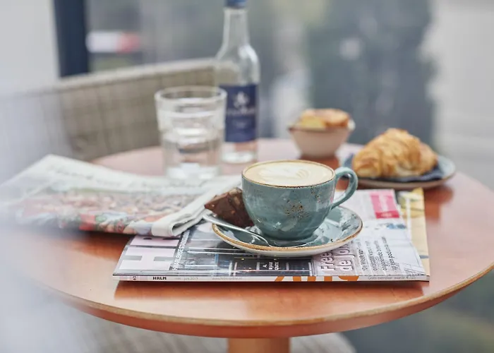 Carlton Square Hotel 4*