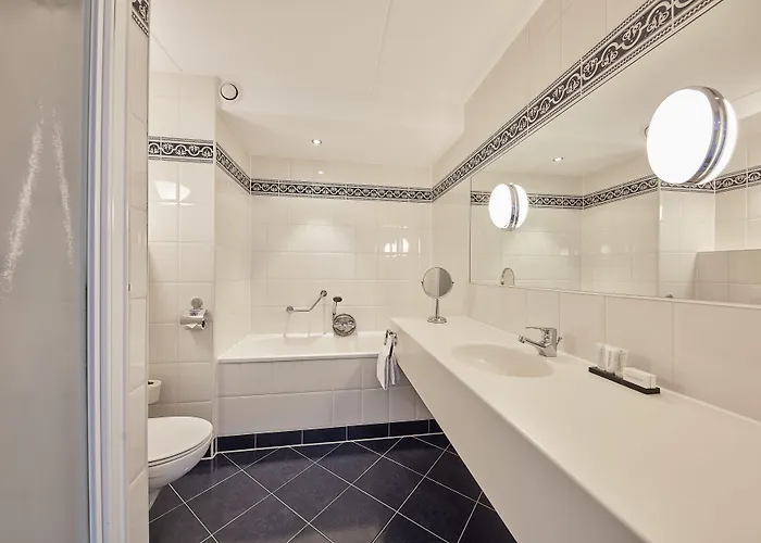 Hotel Carlton Square 4*