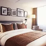 Carlton Square Hotel 4*