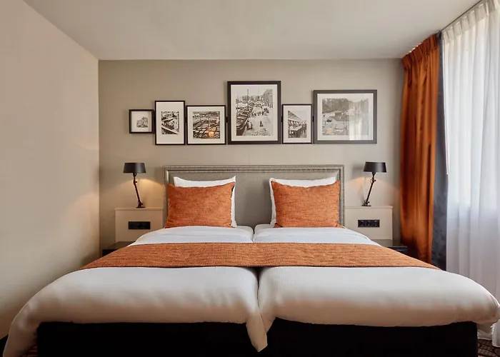 Hotel Carlton Square 4*