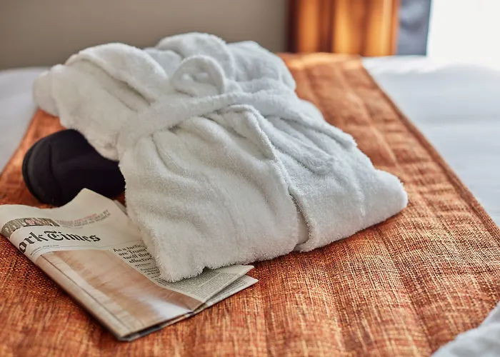 Carlton Square Hotel