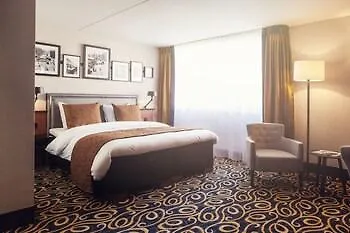 Carlton Square Hotel 4*